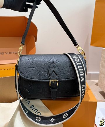 Louis Vuitton OnTheGo BB Mini Tote Bag